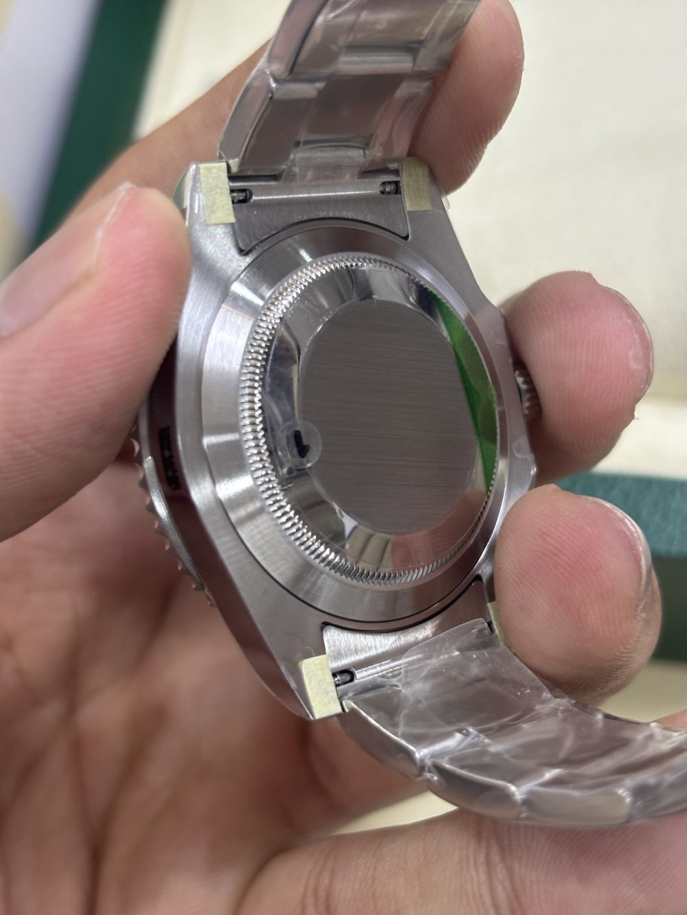 1:1 Best Fake Rolex Submariner Hulk Replica 116610 3235 Movement - Image 8