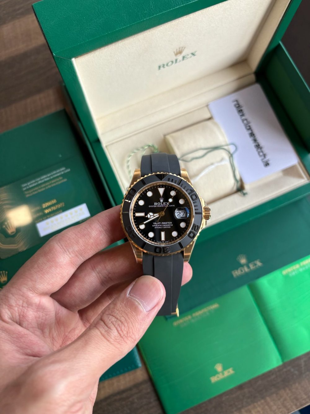 Rolex Yacht-Master Replica 42mm Yellow gold Oysterflex - Image 2
