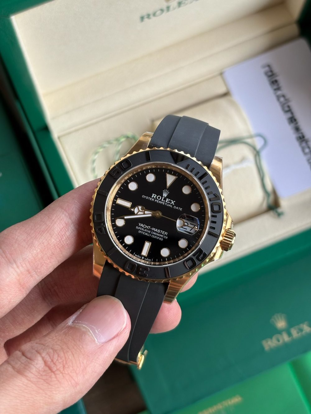 Rolex Yacht-Master Replica 42mm Yellow gold Oysterflex