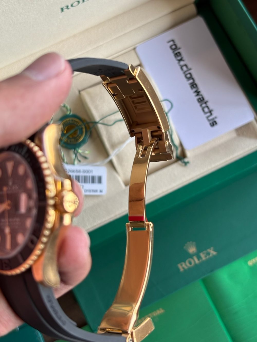 Rolex Yacht-Master Replica 42mm Yellow gold Oysterflex - Image 9