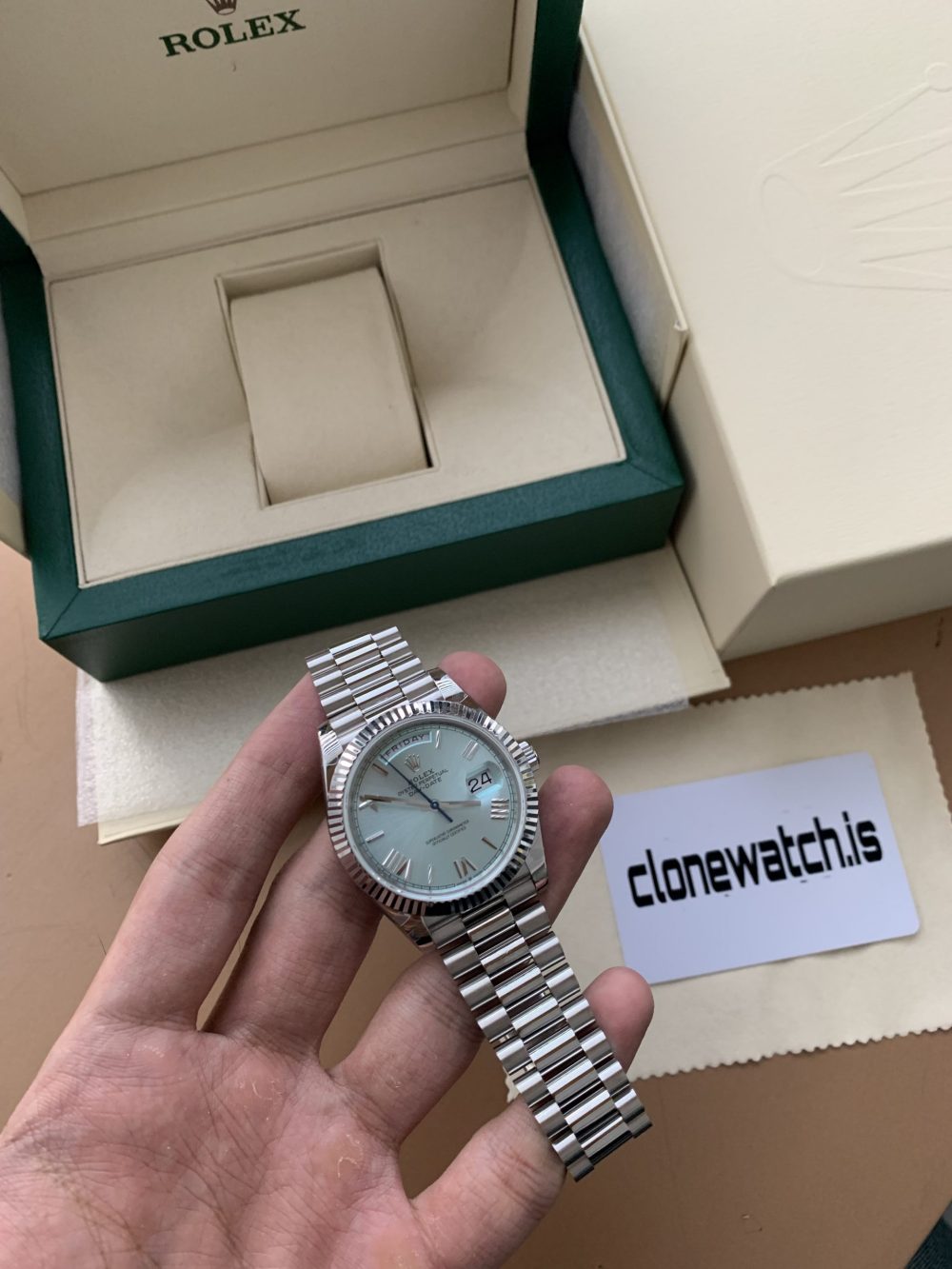 Fake Rolex Day-Date 40 Platinum Ice Blue Dial Fluted Bezel - Image 8