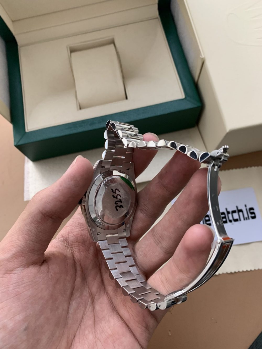 Fake Rolex Day-Date 40 Platinum Ice Blue Dial Fluted Bezel - Image 4