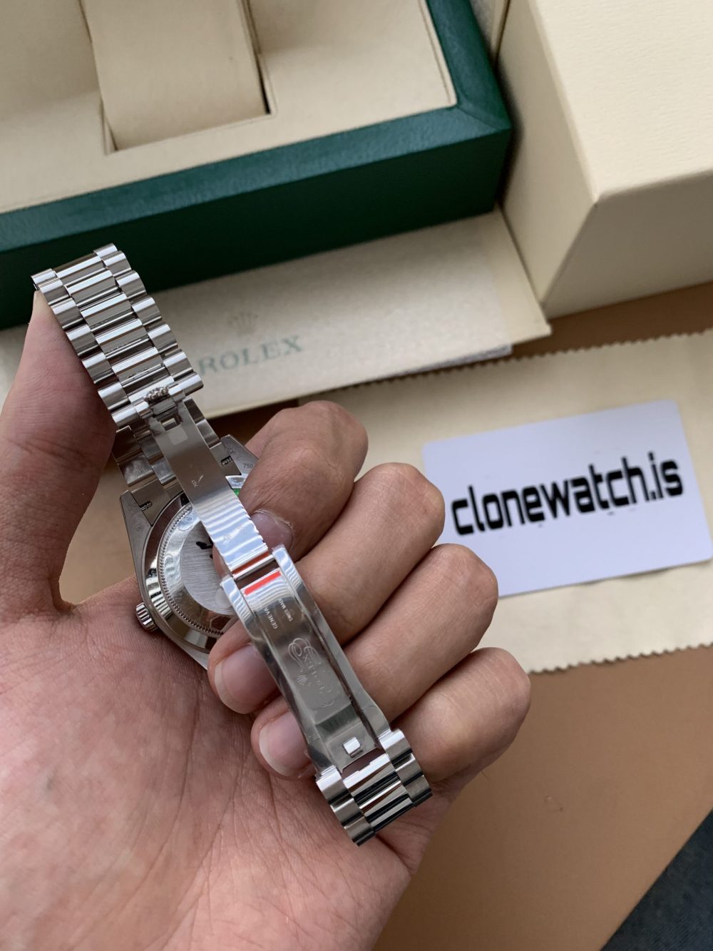 Fake Rolex Day-Date 40 Platinum Ice Blue Dial Fluted Bezel - Image 3