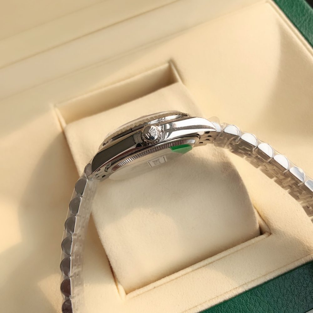 Rolex Datejust 31mm Ladies Pink Roman Dial Swiss Clone - Image 4