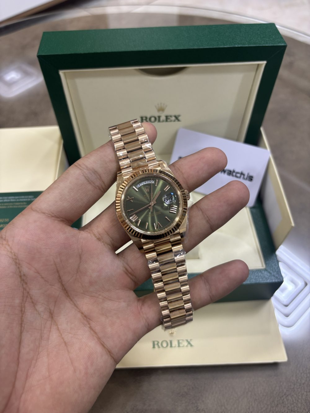 Top Grade Rolex Date 40 Everose Gold Olive Green 2285235 Dial - Image 3